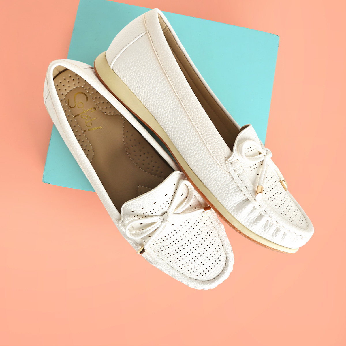 sofabph's tweet image. I spy with my little eye these cute laser-cut detail and dainty ribbon on Alison Loafers! 😍 Shop it at sofab.com.ph! #sofabph