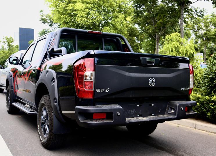 chinapev1's tweet photo. Zhengzhou-Nissan Ruiqi 6 (#Rich6) off-road #pickup started pre-sales, price starts at 144,800 yuan. The off-road version is powered by a M9T diesel engine derived from Renault-Nissan, matches the 2nd-gen 8AT from ZF, max. power 120kW, peak torque 380 N·m. #Ruiqi6 #DongfengRich6 https://t.co/wU4XApHlsp