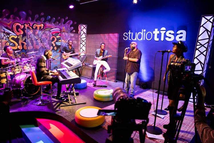 GiladMillo's tweet photo. Last night was 🔥🔥 Much love to everyone who tuned in from around the world 🌍 if you missed it the link is below ❤ #GiladLive @StudioTisaKE #SUPERBAND 
https://t.co/j1bGgxDyNo https://t.co/qvHJbvibl5
