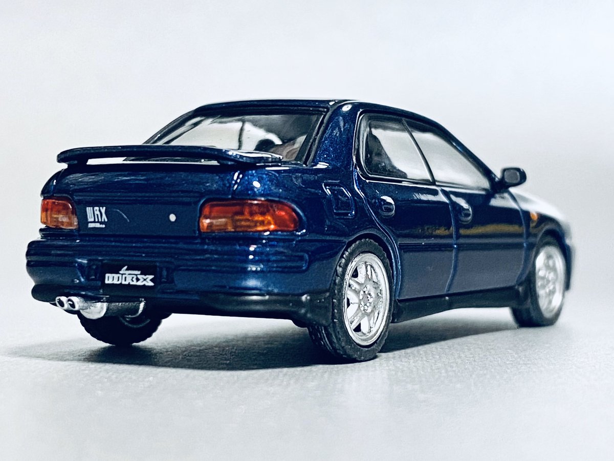 フォンティエ Subaru Impreza Wrx 初代インプレッサ 出た当時は何の為の車 だか一部のマニア以外は知らなかったが 安くて速いので売れた こちらはホビージャパン製1 64 塗装は綺麗だし 細部まで抜かりなく出来てて素晴らしい テールランプの裏側も