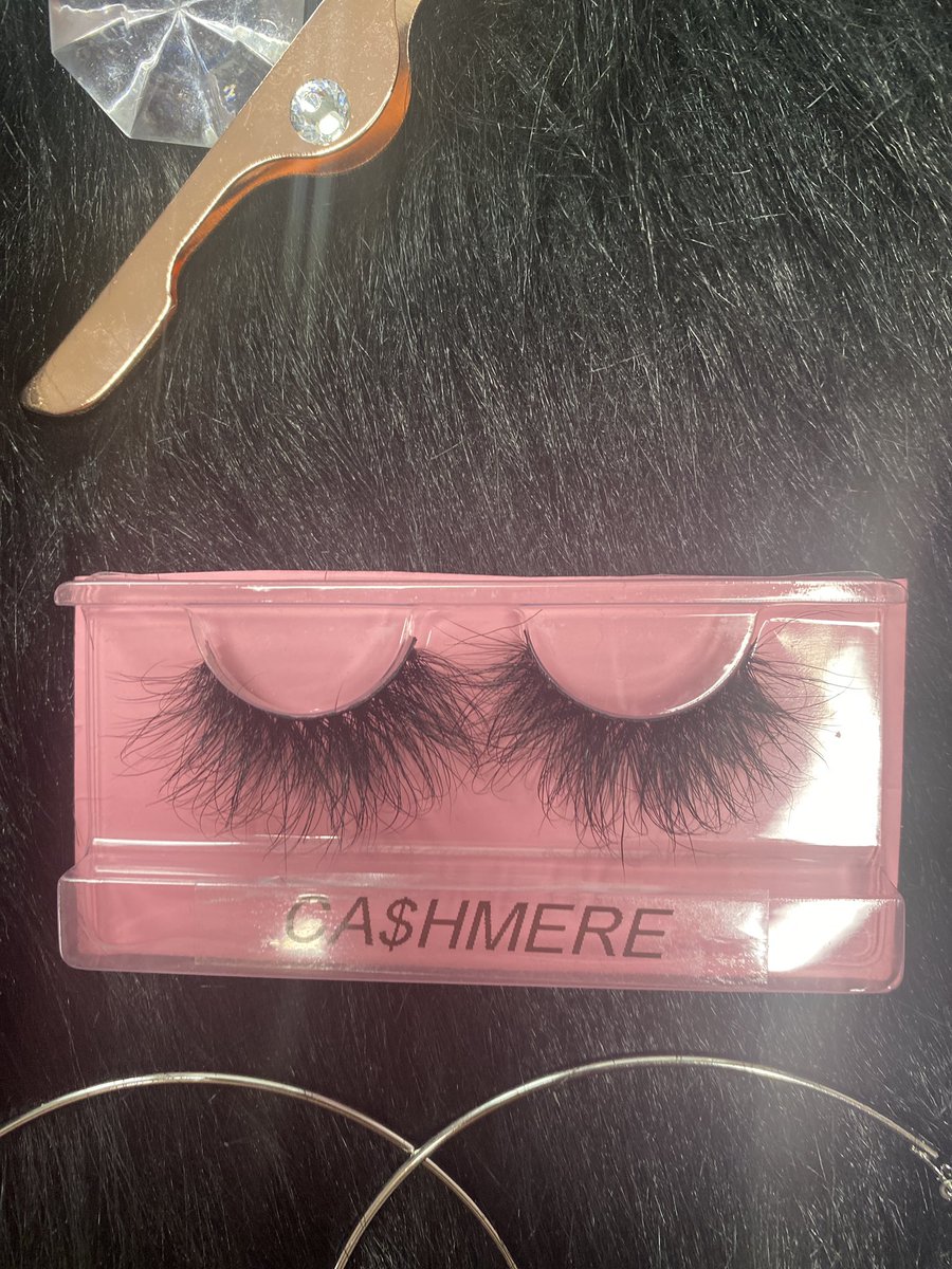 Our lashes in the style “Ca$hmere”

#maryland #dmvlashes #dclashes #makeupforblackwomen #dcmua #beauty  #dmv #minklashes #dmvmakeupartist #valashes #lashesonfleek #dmvmua #makeup #lashartist #dmvlashes #lashlove #makeupartist  #mua #lashes  #eyelashes #volumelashes
