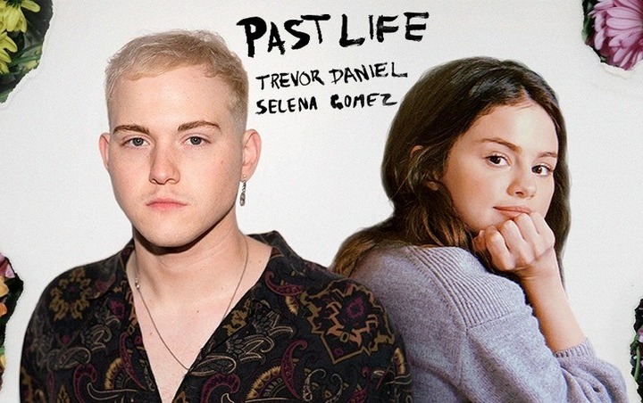 Jojo00393129's tweet photo. @MostRequestLive Hi @OnAirRomeo ! I'd love to hear #PastLifeRemix by @Iamtrevordaniel &amp; @selenagomez . Thank you
#MostRequestedLive https://t.co/Z50VaIuYNZ