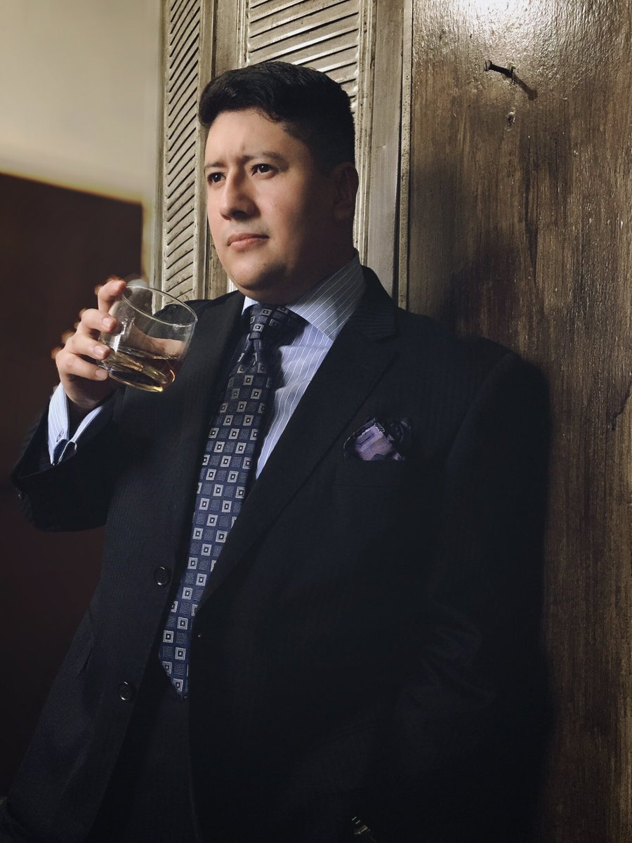 josecharo's tweet photo. Drink a scotch, wear a suit ( or wherever you want ) and be happy and enjoy the life #suit #menswear #suitandtie #Gentleman #style #menwithsuit #suitlover #menwithtie #formalwear #gentlemen #stylesuit https://t.co/CxoEkDGuFG