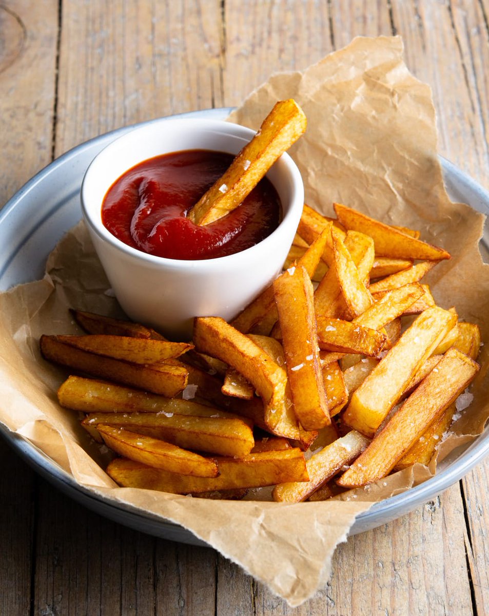 3.) I can't be trusted around french fries. I inhale these things like a vacuum. It's pretty bad.