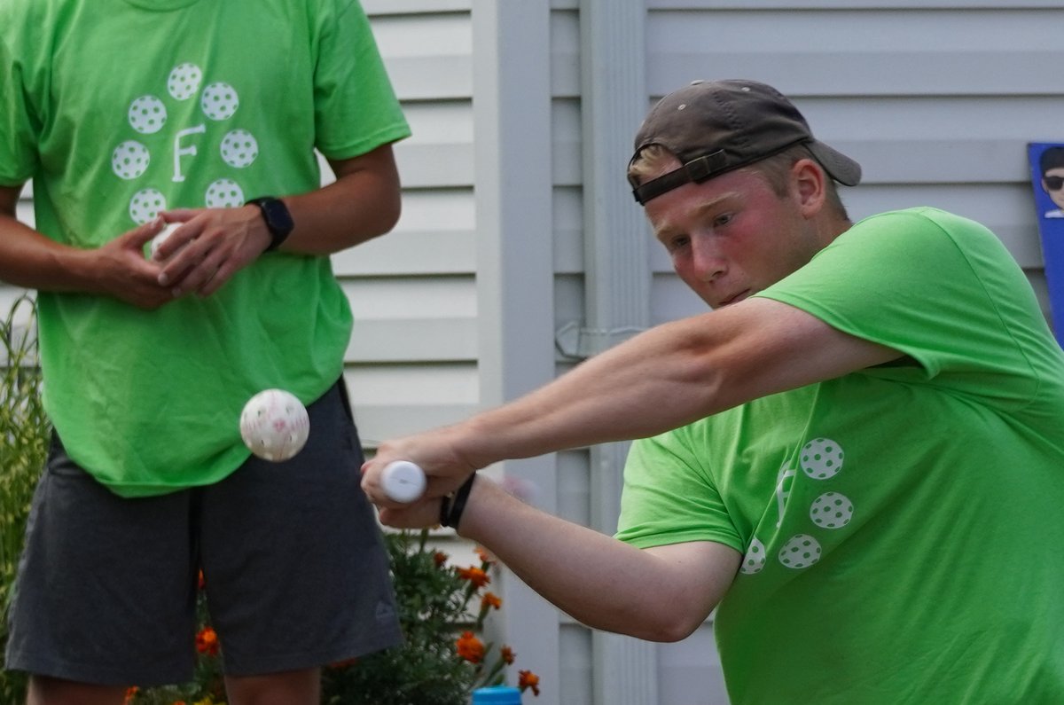 Larry Sidelines tweet media