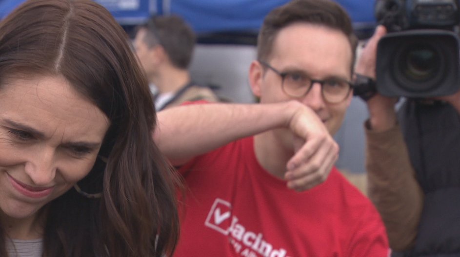 kimbakerwilson's tweet photo. Kudos to the supporter behind the Labour leader who was about to dive in to save her from a wasp attack before it flew off https://t.co/kY9K95NTCL