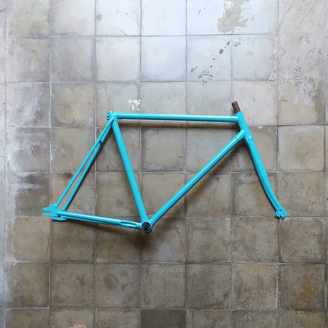 wweirdddd's tweet photo. WTS Frame classic nice geo
Size 52an
Kondisi 90%
Siap pakai
Repaint warna tosca
harga : 580K (free ongkir pulau jawa)
Kirim kirim amanah
Ready BL
#fnfjb #fixie #fixiesurabaya #fixieindonesia #jualpartfixie #fixiebikemarket #jualfixedgear https://t.co/dWcRLzvEn7