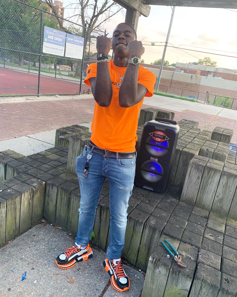 G4MKodak's tweet image. You single if I want you bae, Yo nigga know wassup wit me🤷🏽 #FreeDaGang