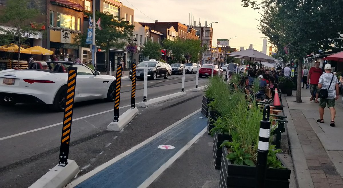 Docs4Cycling's tweet image. Reclaiming the streets for cyclists and businesses: quick tour tonight of Greektown and it was buzzing! Dinner at Florida Greek on Pape was 😋👍 #activeTO #bikeTO #destinationdanforth @DanforthBikes