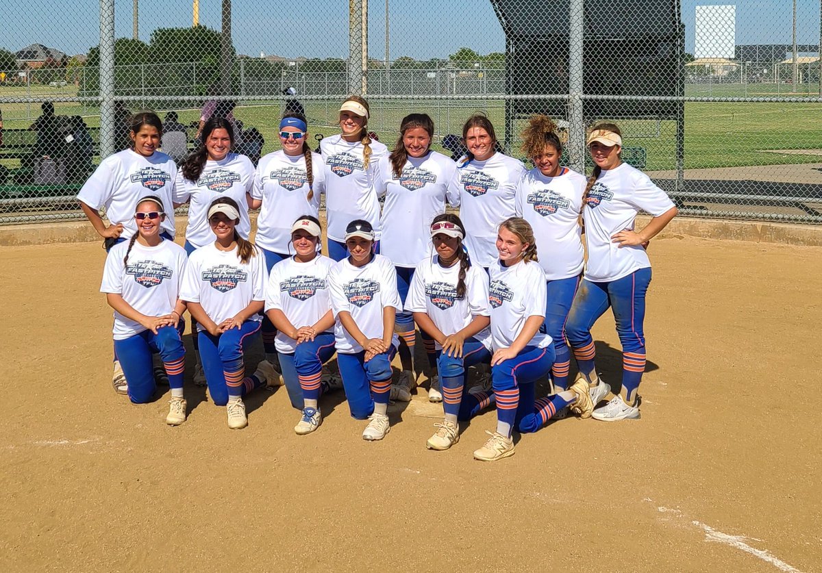 What a great way to end the season. Winning our bracket in the TFL Championship, playing with amazing teammates, and doing what we love! 🥎 Onward to 16's this fall 💙🧡 #Mojostrong #MojoSerie