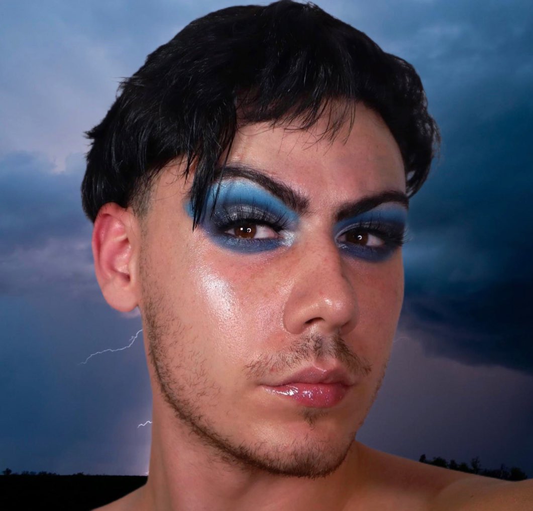 MichaelDavidTV's tweet photo. People online: “Are you masc or fem...?”
Me: “I’m a goddamn artist.”
-
Stormy night inspired glam using the @hauslabs #StupidLove Palette as well as #GlamAttack shades Biker &amp; Flash with Le Riot Lip Gloss shade “Glass Slipper” ✨ 

#makeup #michaeldavidtv #mua https://t.co/6Cs9a3tQR4