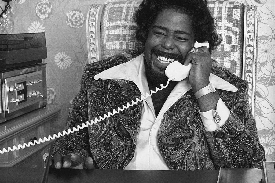 srz's tweet photo. en la #discopedia @lalomirlo recuerda al gran @RealBarryWhite con anécdotas. luego el #temadelasemana con @TheAvalanches, @kendricklamar producido por @SteveLacy y jazz rap irlandés con @rejjiesnow junto a @yoursmith #musicology @radioconvos899 https://t.co/MlfJ3F4HVv