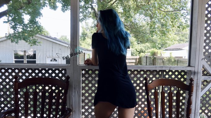 How&rsquo;s your Saturday been?  I took a new photo set for OnlyFans, got some weed &amp; now I&rsquo;m editing a lil<a href="/tag/mvsales"class="tags"><span>#mvsales</span></a>