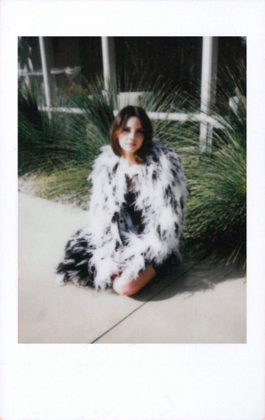 𝒔𝒆𝒍𝒇𝒊𝒆 𝒒𝒖𝒆𝒆𝒏