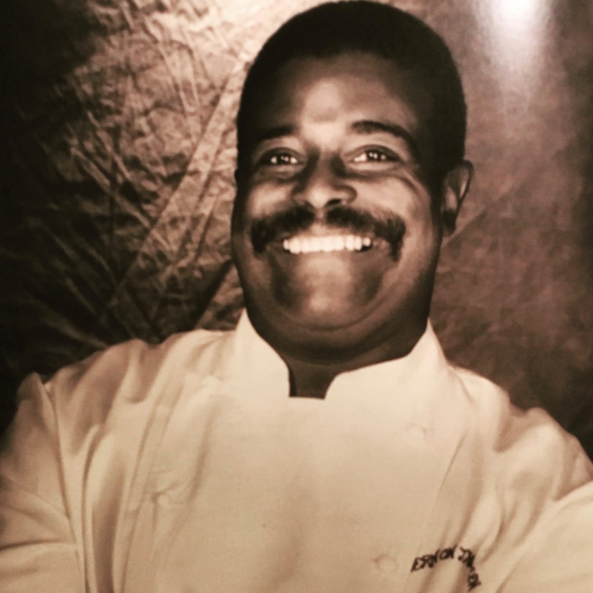 BeTheRestaurant's tweet photo. Patrick Clark

✔️Born in 1955 – Died in 1998
✔️James Beard Award: Best Chef in Mid-Atlantic Region
✔️Exec. Chef at “Tavern on the Green”
✔️Turned down Exec. Chef role at Clinton White House

#FamousChefs https://t.co/NocBiAlcFy