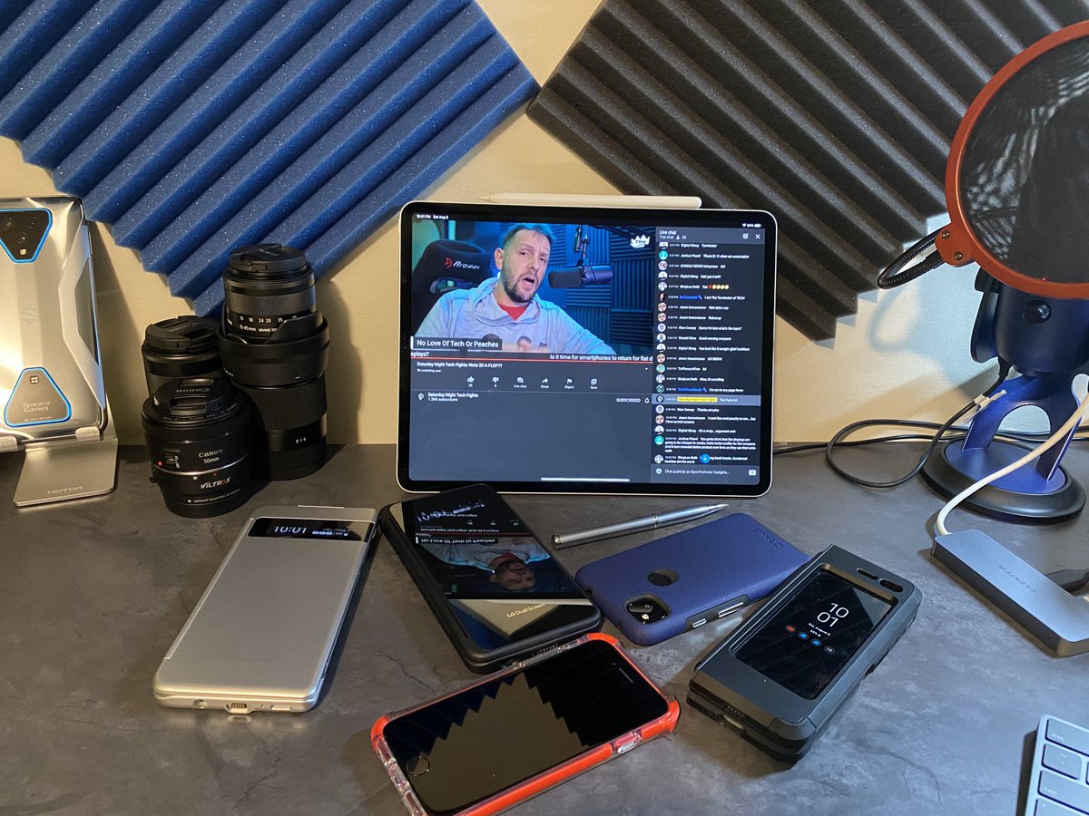 GadgetsSpec's tweet photo. Editing a video and listening in on SNTF. #Techfight #support https://t.co/LcvQi8wvOG
