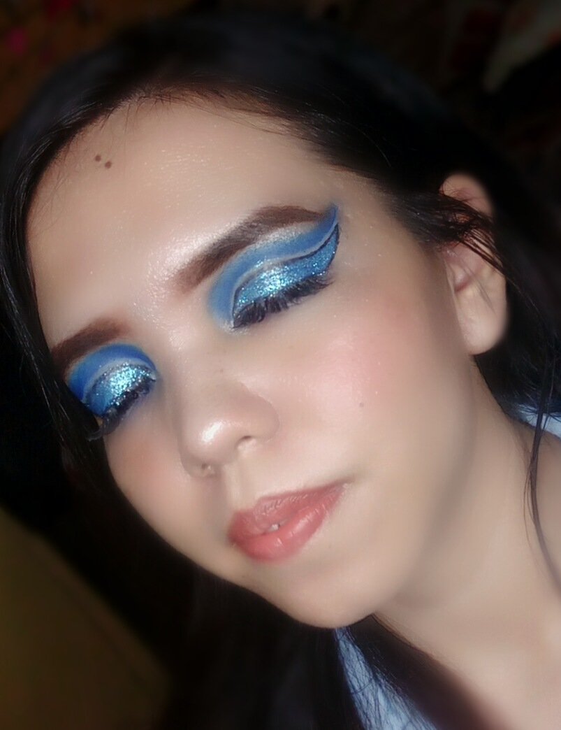 CandyqueenMaria's tweet photo. Blue gliter cutcrease π
#makeupfullcolour #makeup #blue #pictuorialz #blue #bluegliter #glitereyes #eyeliner #beauty #beautymakeup #coloureyeshdow #cosmetic #beautycosmetic #makeupartist #maybline #brandcosmetic #makeupobbsesion #lipstick #beauty #gliter #simplemakeup #mua #eye https://t.co/Mh72jHHcgo