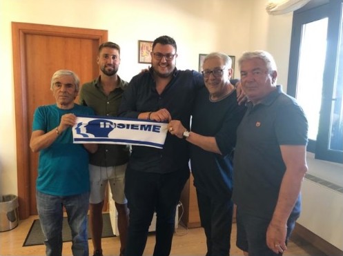ExUnionSF's tweet photo. #MercadoDePases #SerieD 🇮🇹
Víctor Gómez Varas es refuerzo de #InsiemeFormia. El delantero hizo inferiores en Unión pero no alcanzó a debutar profesionalmente. En 2015 fue el goleador del equipo de Reserva https://t.co/zZf67pwDwC