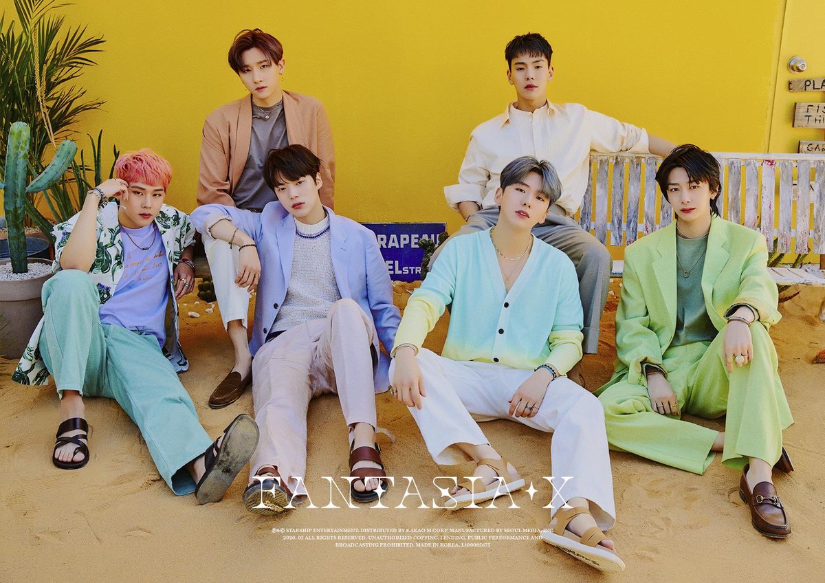 BANGTANMOM7's tweet photo. Any of my k-pop friends watching @OfficialMonstaX #livewithluv 11pm EST I’m very excited!!!! #MONSTA_X https://t.co/HI5X9tBcT0