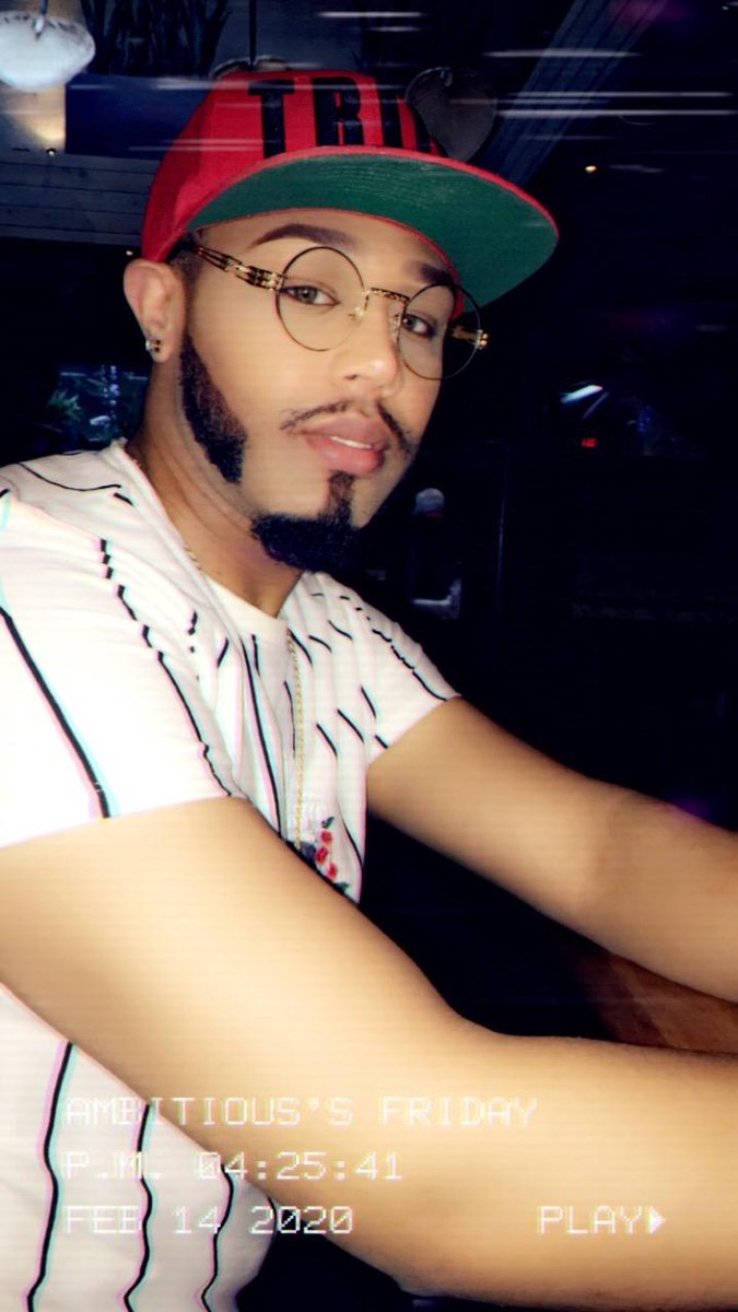 modelsewell's tweet image. I actually liked my pork chop sideburns😍😍😍