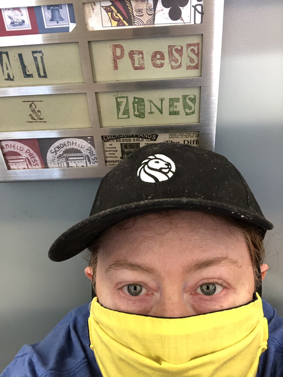 gettsr's tweet photo. I’ve been able to do so many amazing things and work with great people. #altpressfest #zines #graphicnovels #comics #empathy are all things that I have gained and learned. It’s all been worth it. And I look forward to all the things that I have yet to learn from cool people. https://t.co/dFEWwnCkmm