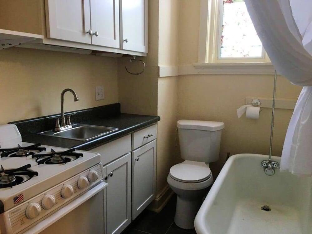 Sir Helium tweet media