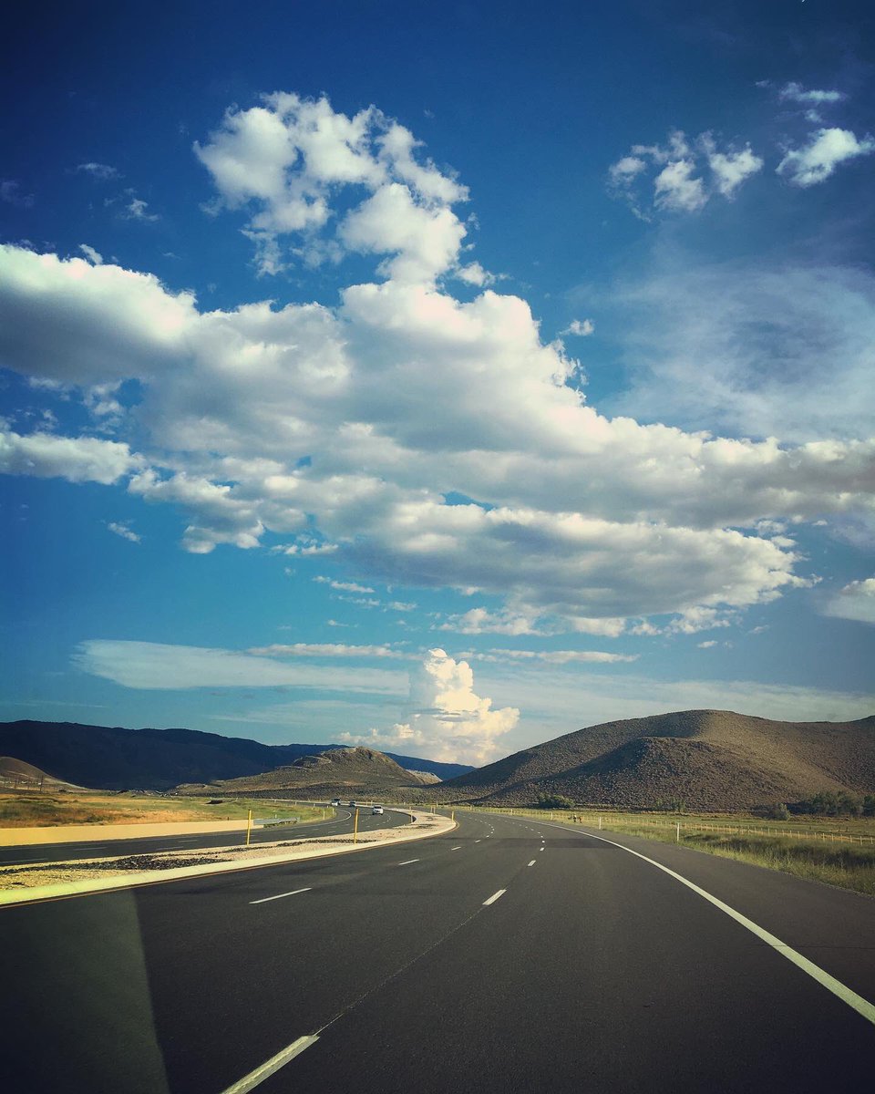 Moriah_Webber's tweet image. Cloud porn 😍🌩🖤✨ #summerthunderstorms #nevada