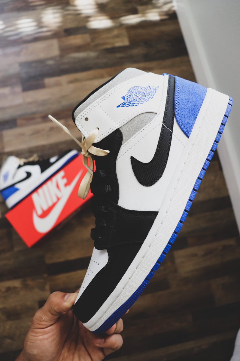 royal black toe mid
