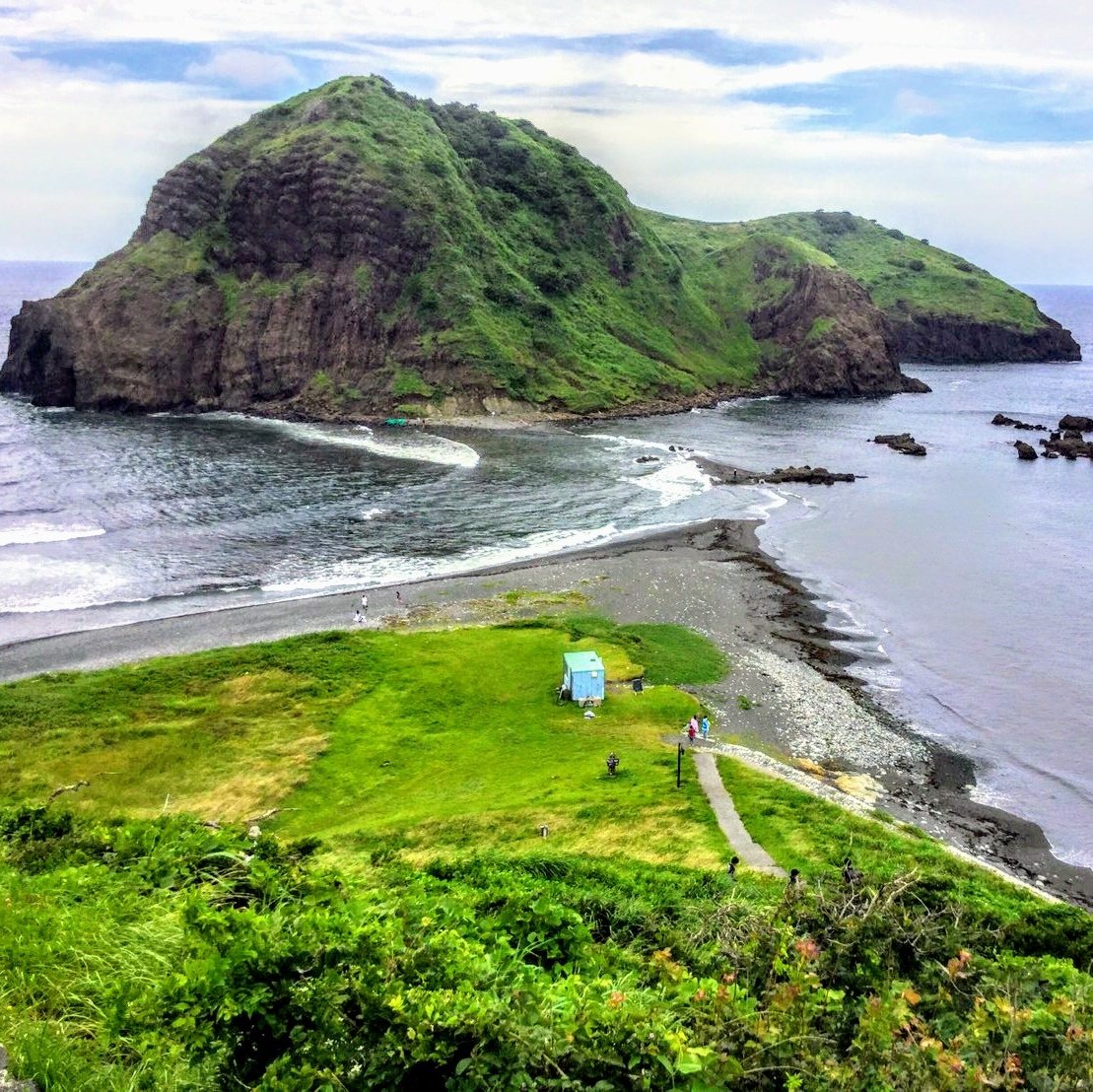 Kagenokami 2匹の亀がうずくまっているように見える事から名付けられた 二ツ亀 佐渡の松島 ミシュラン グリーンガイド ジャポン で二ツ星 佐渡 二ツ亀海水浴場 T Co Afwnmewfds Twitter