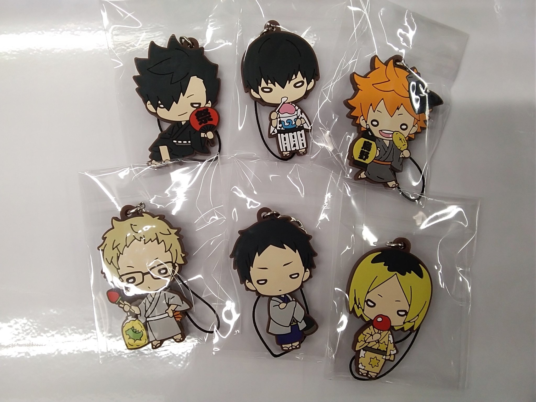 K Books キャラ館 ジャンプ 入荷情報 ハイキュー 縁日ポップアップショップ 缶バッジ にとたんラバーストラップが入荷しました O 普段のユニフォームと違い 浴衣姿はまた違って見えますね Kbooks 池袋
