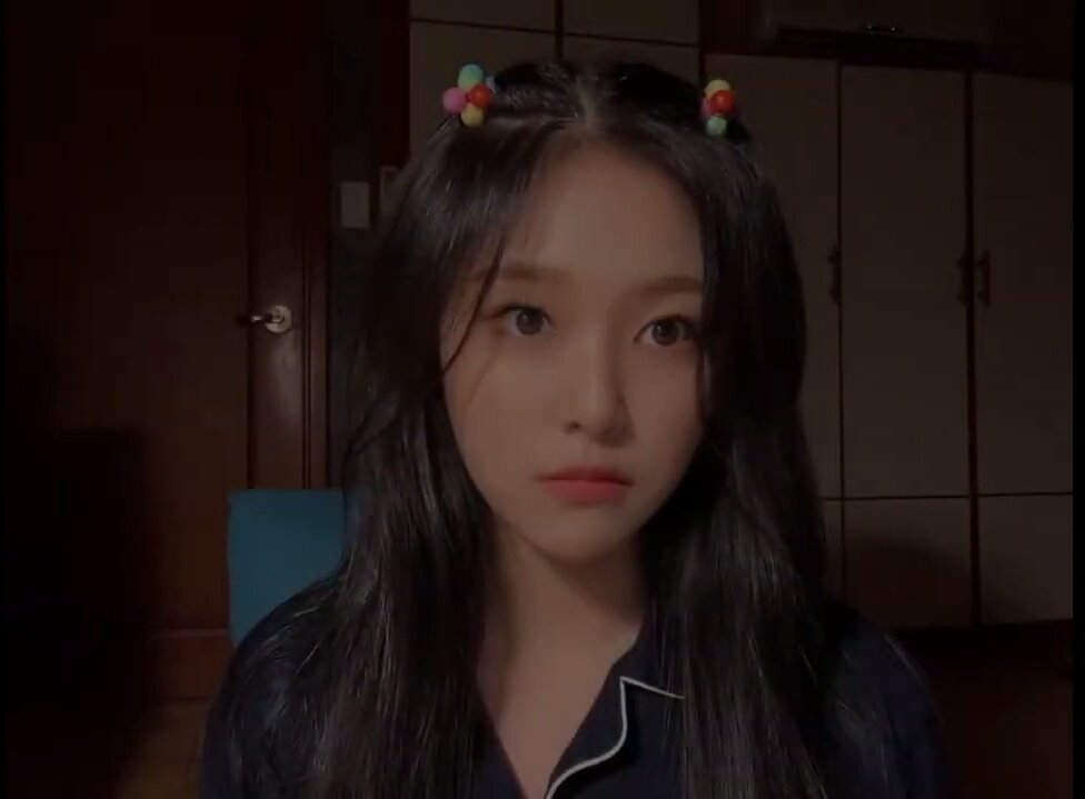 A THREAD OF PHOTOS FROM HYUNJINS VLOG (090920) @loonatheworld  #LOONA  #LOONALOG  #LOONA