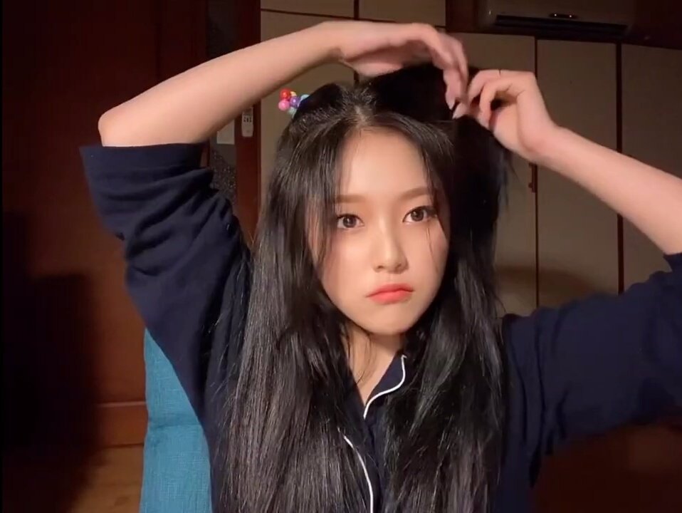 A THREAD OF PHOTOS FROM HYUNJINS VLOG (090920) @loonatheworld  #LOONA  #LOONALOG  #LOONA