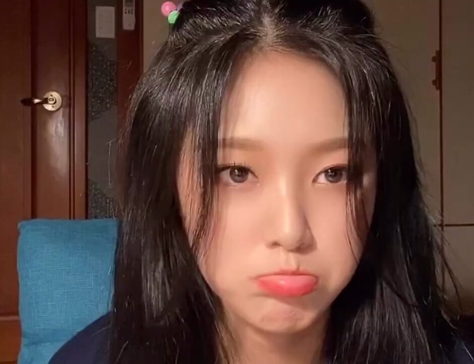 A THREAD OF PHOTOS FROM HYUNJINS VLOG (090920) @loonatheworld  #LOONA  #LOONALOG  #LOONA