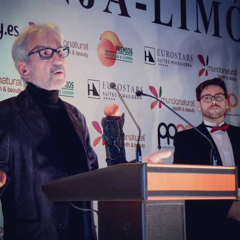 Hoy te toca a ti... 
Cuánto ataque constante a la libertad de opinión y de expresión. Llamar facha a José Sacristán es el colmo del esperpento y del disparate, y está pasando.