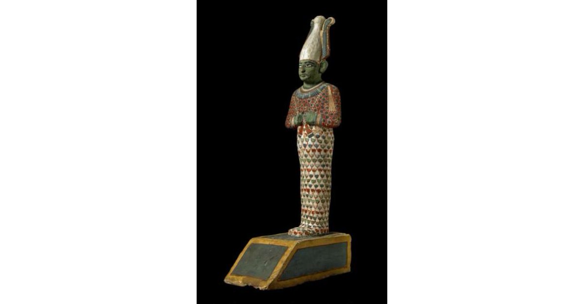 Wood continued to be a valuable material used well into the later phases of pharaonic history, from elite monuments (EA 67138) to female musicians (EA 48658) and divine figures (EA 20868)  #statuesunday