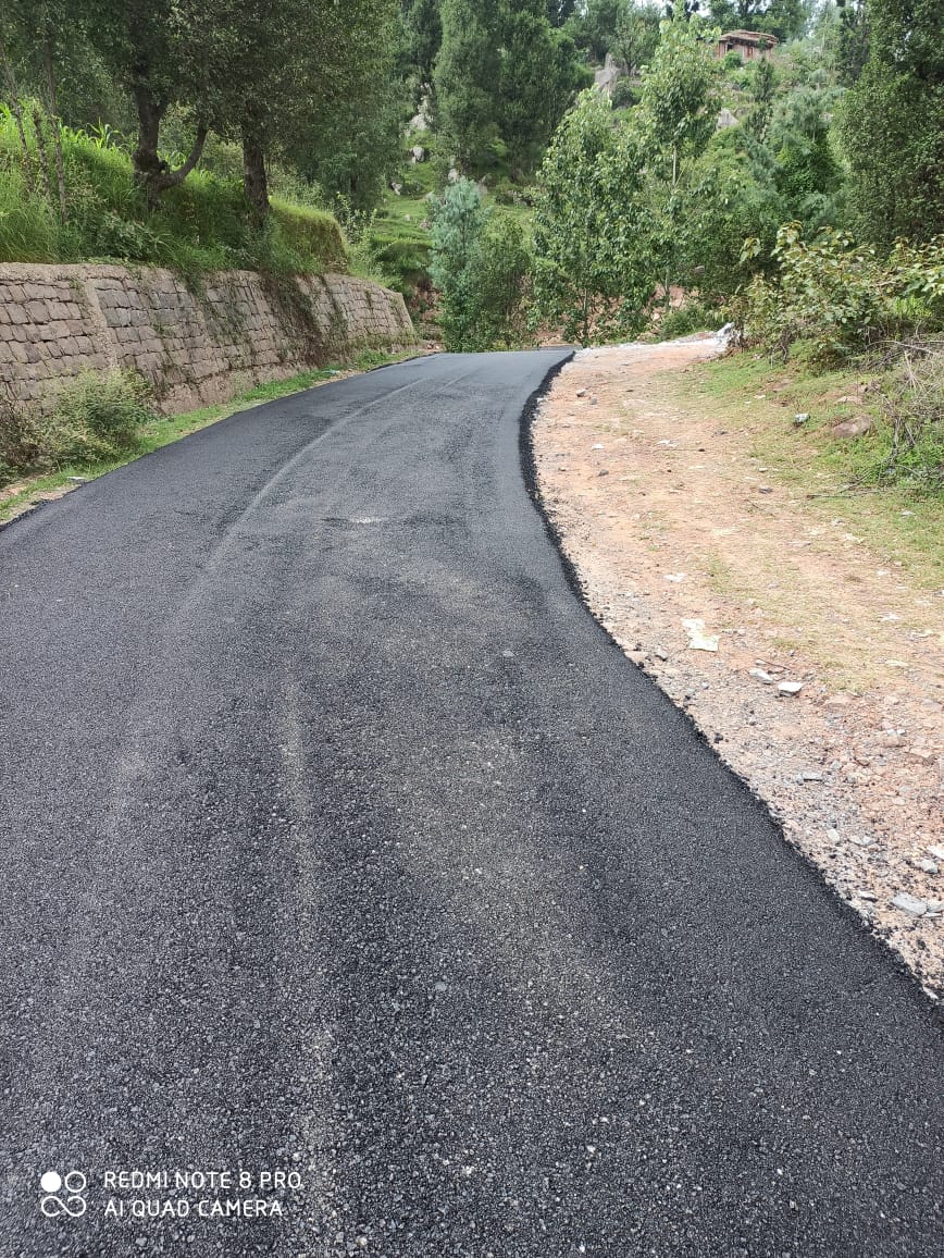 PublicWorksRBD1's tweet photo. Macadamization of Gool By-pass Road, District Ramban, is in progress. The work is being Completed at an estimated cost of ₹ 61.00 Lakh under UT Macadamization Programme. https://t.co/BmatzveibU