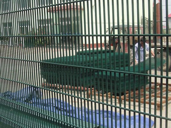 cheap 358 High Securty Fencing for sale &amp; wholesale,China 358 High Securty Fencing manufacturers &amp; supplier | Hengshi Wire Mes buff.ly/33otMF2