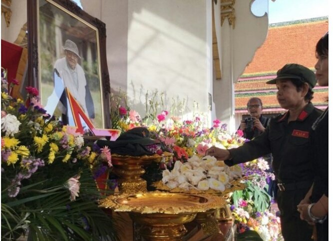 9.Beberapa hari yang lalu Kisah komunisme di Thailand yang terjadi 30 thn kembali muncul di pemberitaan. Dari kematian Tuan Thong Jamsri, sekretaris CPT, pemimpin komunis Thailand terakhir.dThailand juga ada upaya untuk mendesak pmerintah agar UU anti Komunis dicabut.