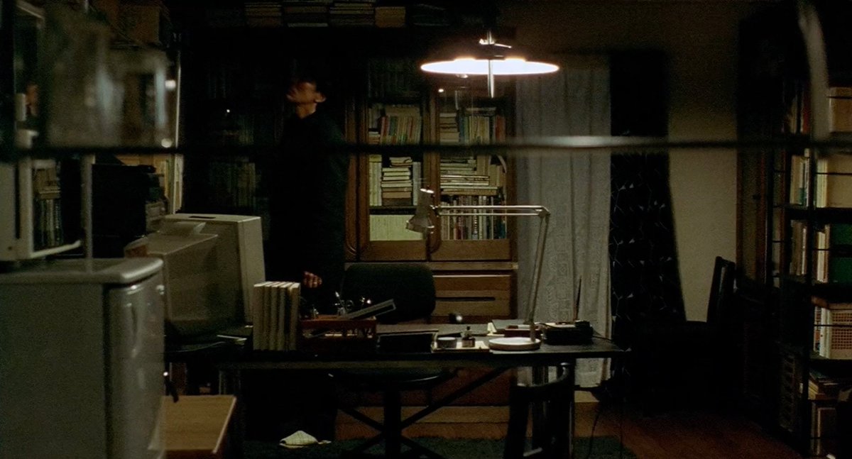 Background X shapes I noticed (4/5)Table crossbar/shadows/planks+railings/planks