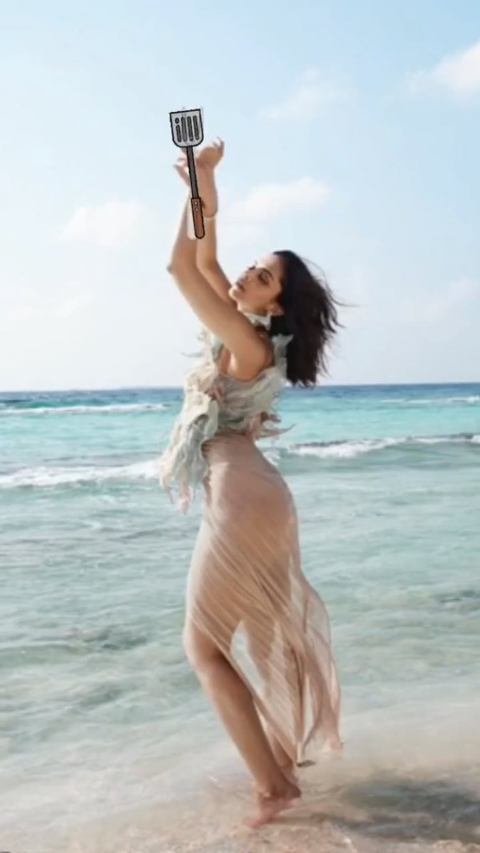 RadhikaRaghav7's tweet photo. Balancing glamour with propriety — Bollywood style. https://t.co/dbqCLjAgxl