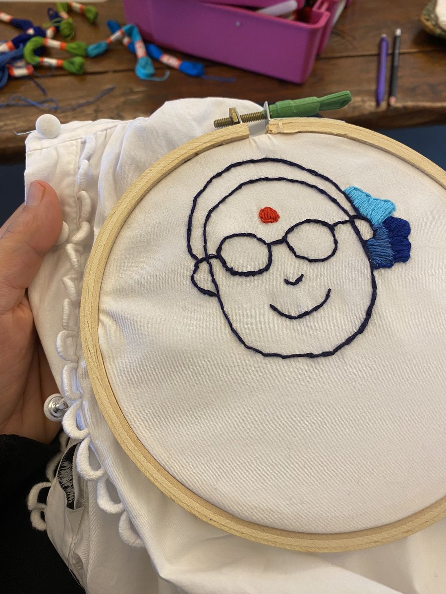mrsfunnybones's tweet photo. Moving hands still the mind and my Mumbai ‘Tai’ livens up an old white shirt. #ThreadTherapy #HoopGirl https://t.co/CeLnHtRy3N