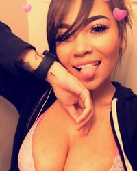 Clara62003757's tweet photo. Don’t mistake my kindness for weakness, bitch. https://t.co/BdyIIDEpYF