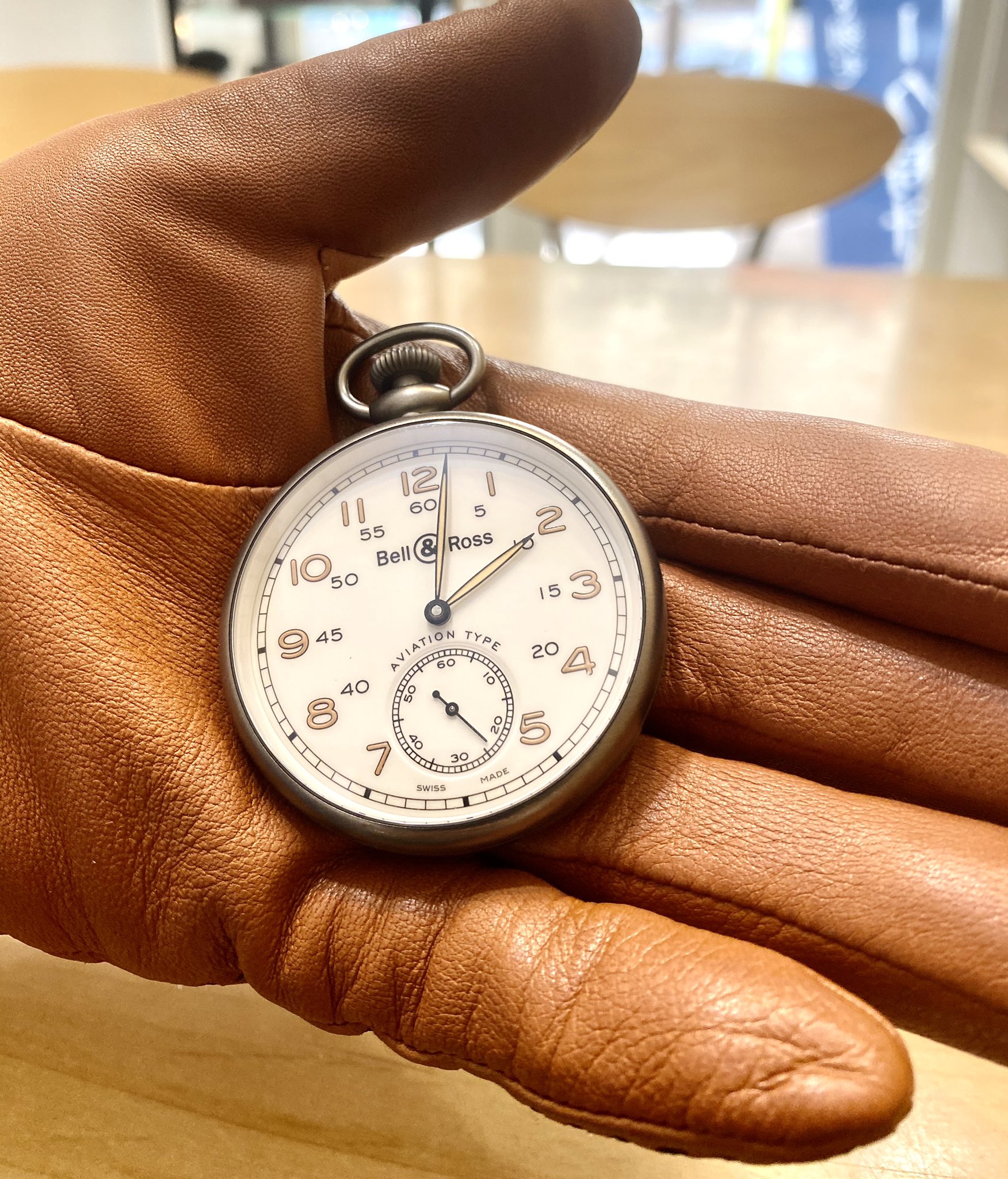 The Watch 911 Mika Bell Ross 懐中時計 Pw1 ポケットウォッチ1の略称 めっちゃ綺麗で 文字のフォントが可愛いデザインです 4枚目の写真は私が個人的にオシャレに撮りたかっただけ 笑 ベルアンドロス Bellross ベルロス ウォッチ911 The Watch 911 Mika Bell Ross 懐中時計 Pw1 ポケットウォッチ1の略称 めっちゃ綺麗で 文字のフォントが可愛いデザインです 4枚目の写真は私が個人的にオシャレに撮りたかっただけ 笑 ベルアンドロス Bellross ベルロス ウォッチ911