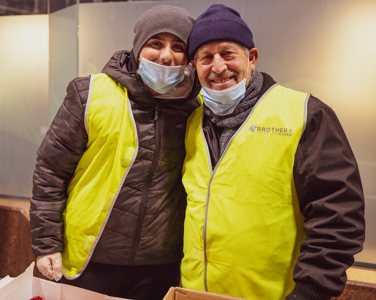 broinneed's tweet photo. Grandfather and Grandchild.

Both providing a lending hand to people in NEED.

Isn't that just wonderful to see? 🤲🤲🤲 https://t.co/bYyrR9EOi0