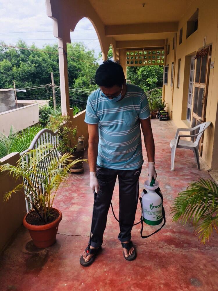 MarriYadava's tweet photo. Today (09-08-20)Continued the cleanliness drive at my residence,as per the call given by our Hon’ble Minister @KTRTRS Garu to eradicate the spread of seasonal diseases.@trspartyonline @MPsantoshtrs #10minsat10am #keepcleanstayhealthy https://t.co/svGPJdlj0k