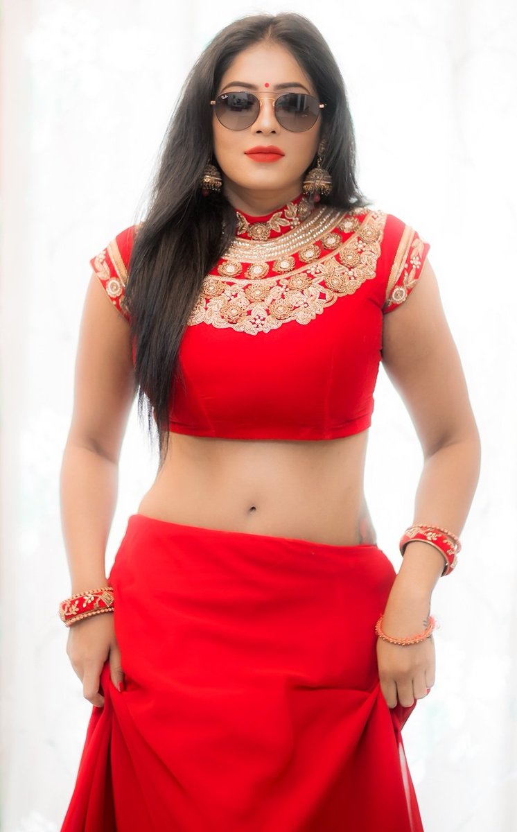 reshupasupuleti's tweet photo. Boss up and change your life
#Hardwork #legitprogress #noshortcuts #honestcomeup #fromthesouth #grateful #respect #blingbody #timealready #shimmyyowayup
@camsenthil
@rrajeshananda
@swapnaareddy https://t.co/8hwKL4crnJ
