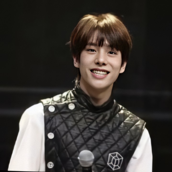 Ok but it& #39;s almost 2am an all I can think about is how different Jake and Sunghoon look with brown hair!!! THEY LOOK SO FRICKIN SOFT ABD ADORABLE PLEASE HOW DO Y& #39;ALL THINK I& #39;M GONNA HANDLE IT WHEN THEY DEBUT & DUE THEIR HAIR OFTEN