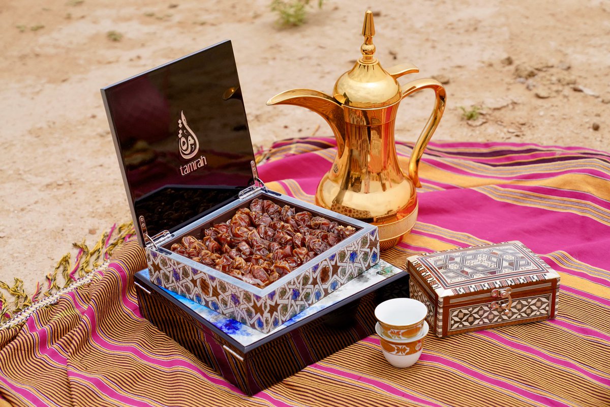 TamrahOman's tweet photo. #صباح_الخير والأجواء الجميلة ، لاتنسى تاخذلك تمرة في هالجو🌥 https://t.co/L5ZNvWwePo