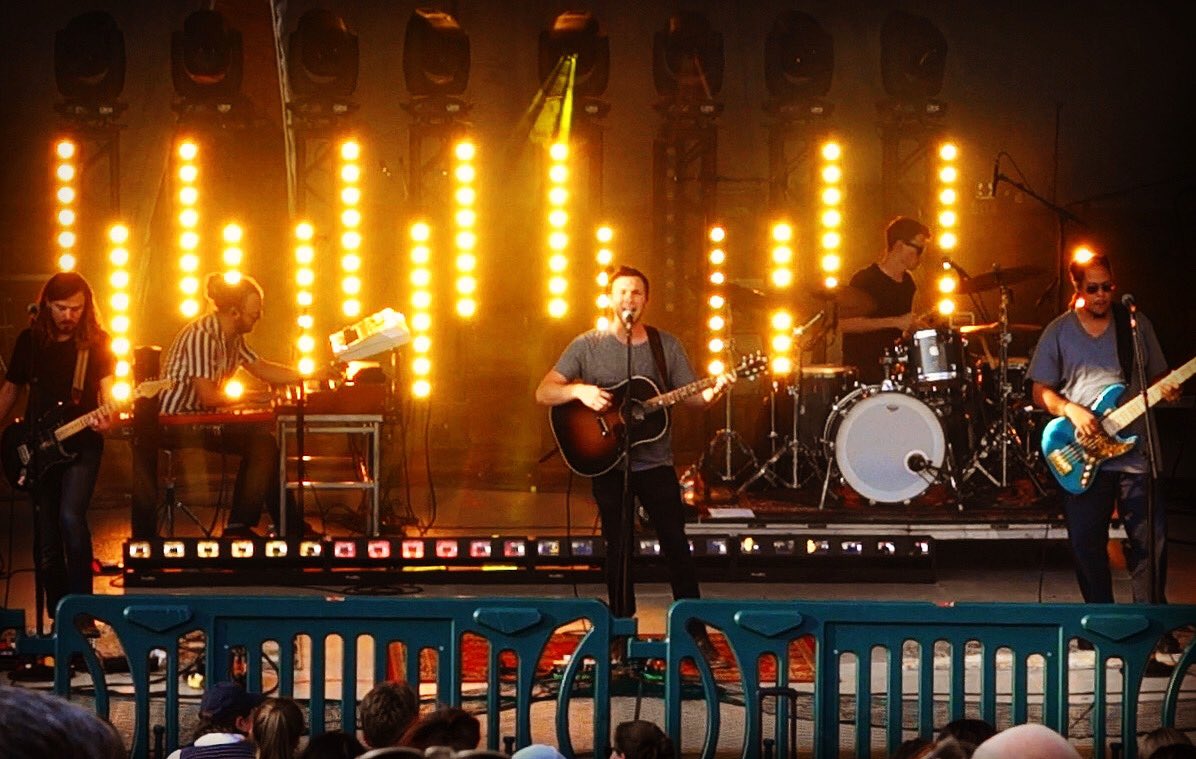 Rattyb5's tweet image. 2 years ago today-August 9, 2018. This was the last show I saw of Phillip @Phillips and the last time he came to Utah. It’s been too long now. Miss this. 🎶🎸Can’t wait until it’s safe to do this again. 💜