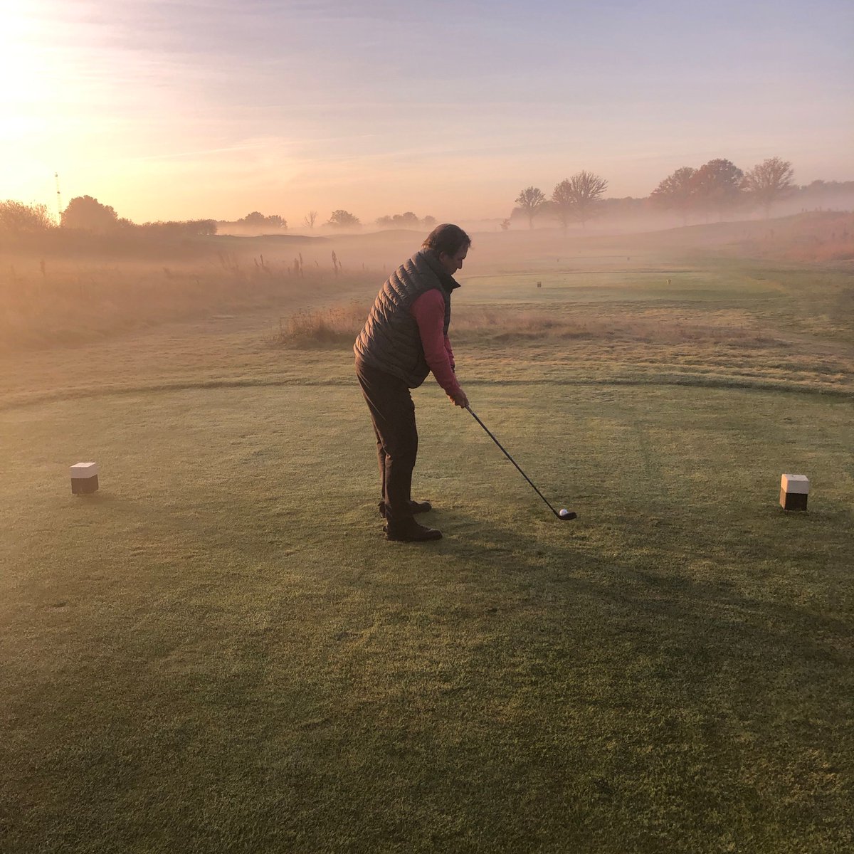 Golfnl's tweet photo. Goedemorgen! Vroeg hè!? Maar wist je dat de Early Birds nú op zoek zijn naar early birdies? We interviewden 7 vroege vogels 🐤  
Lees het hier 👀  https://t.co/7gjs4lI7y0 https://t.co/RdUMVyQ6z6